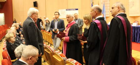 sz_gy_diszdiploma_5_jpg_450x330 sz_gy_diszdiploma_5_jpg_450x330