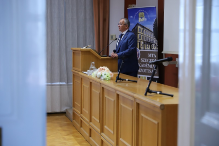 Prof. Dr. György Lázár Prof. Dr. György Lázár
