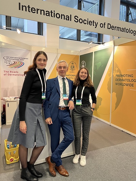 The editorial staff of the International Journal of Dermatology at the Berlin conference: Lili Beke, Prof. Lajos Kemény, Anita Biró