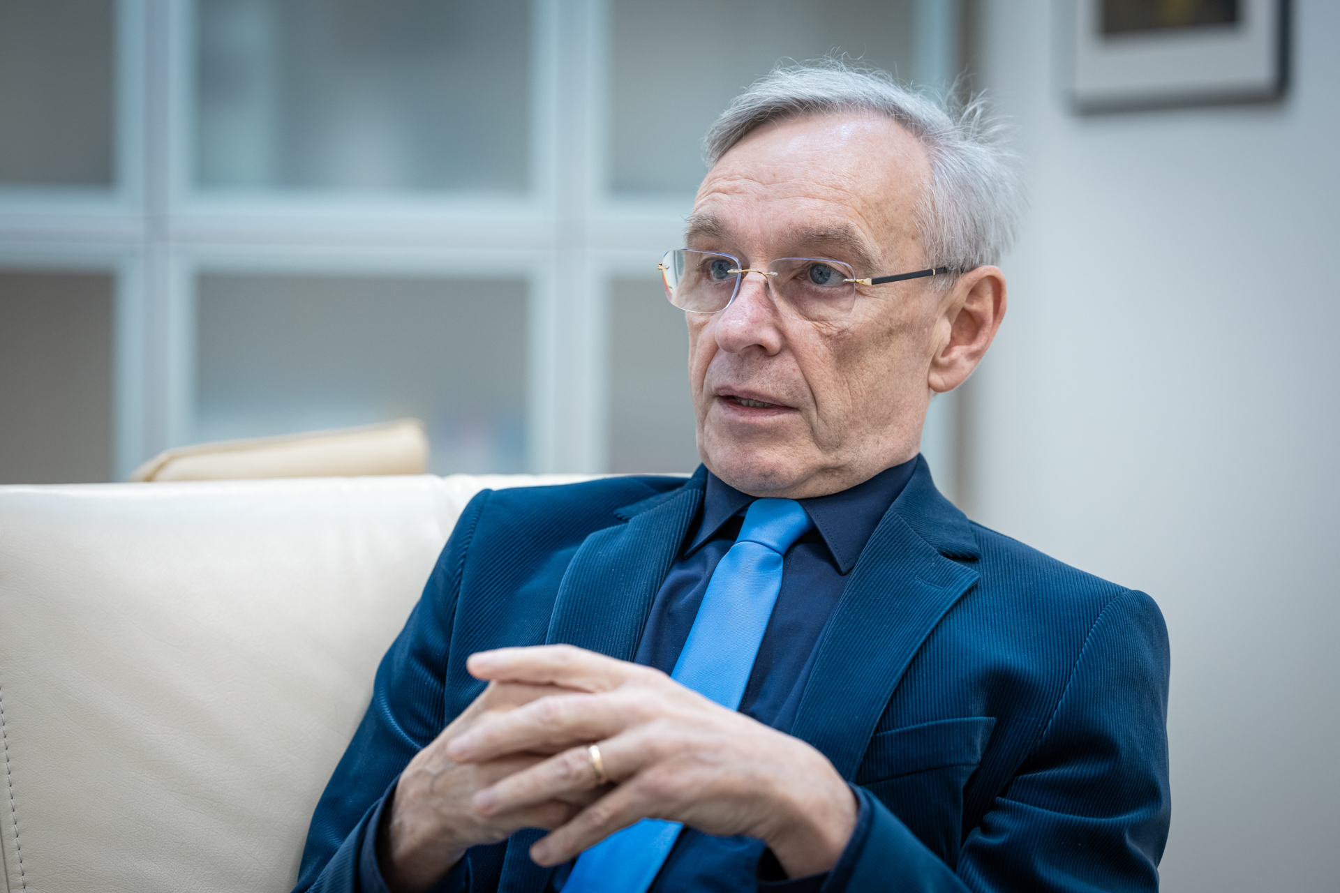 Professor Lajos Kemény — editor-in-chief: International Journal of Dermatology