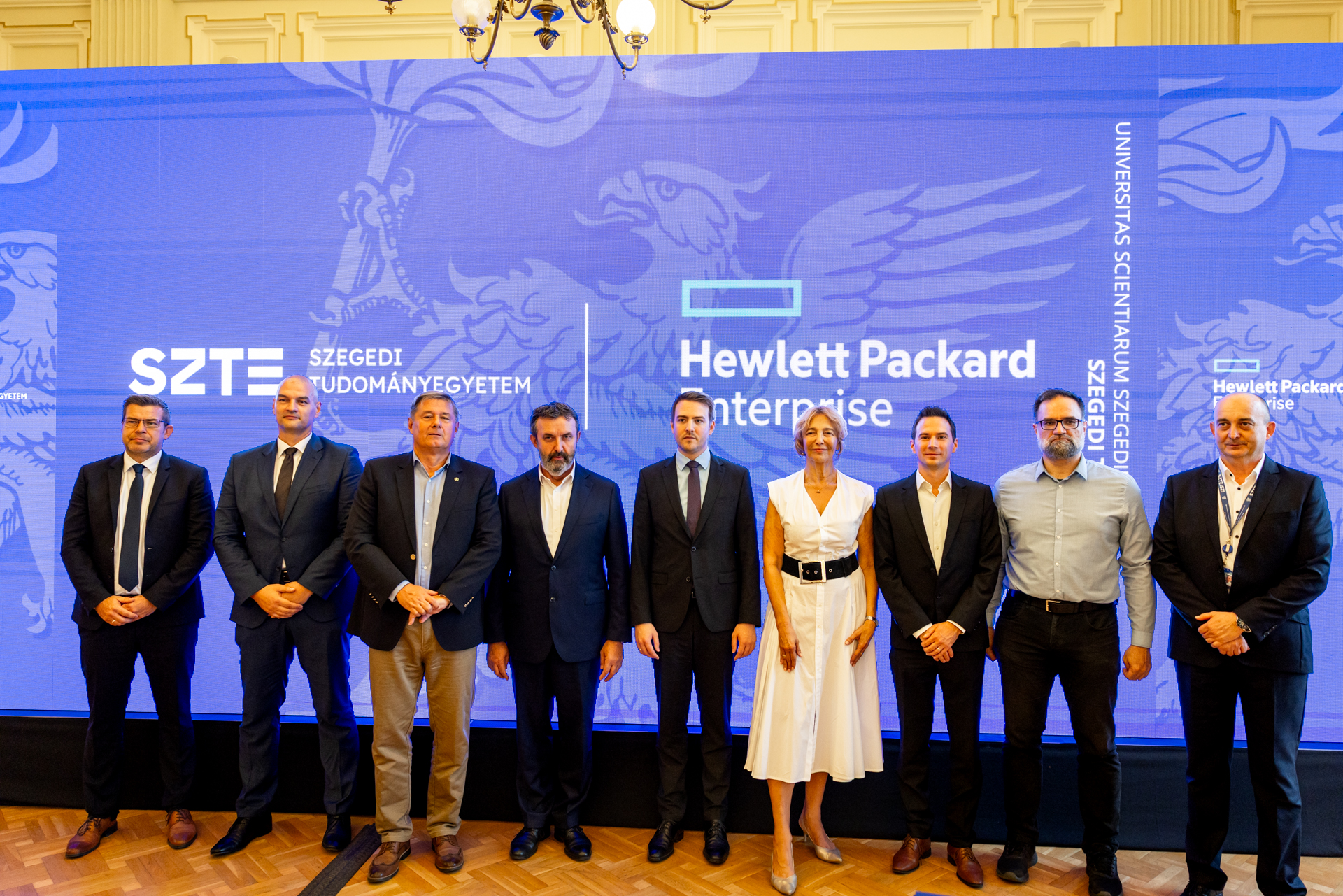 Újhegyi András, Tóth Gábor, Prof. Dr. Rovó László, Prof. Dr. Palkovics László, Bódis László, Dr. Fendler Judit, Szpisják Tibor, Prof. Dr. Jelasity Márk, Fekete Csaba. Fotó: Sahin-Tóth István
