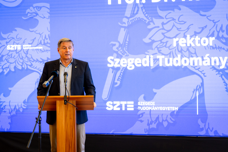 Prof. Dr. Rovó László, az SZTE rektora