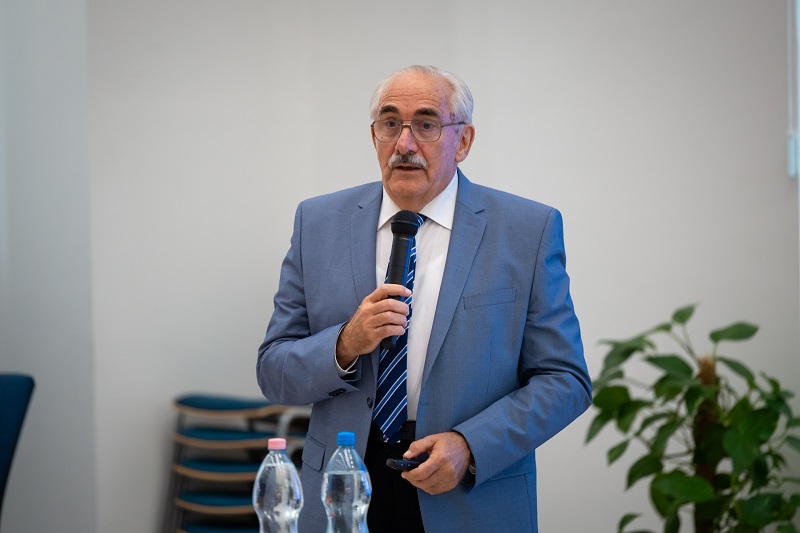 Vecsei_Laszlo_akademikus_KJA-Number-3075